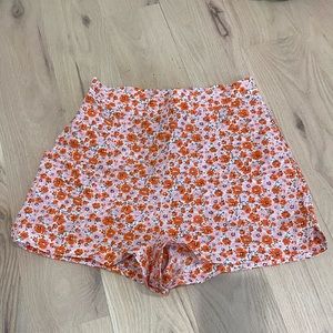 Worn once! Hello Molly Cotton high waisted pattern shorts